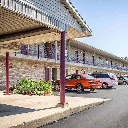 Econo Lodge Elkhart Exterior photo